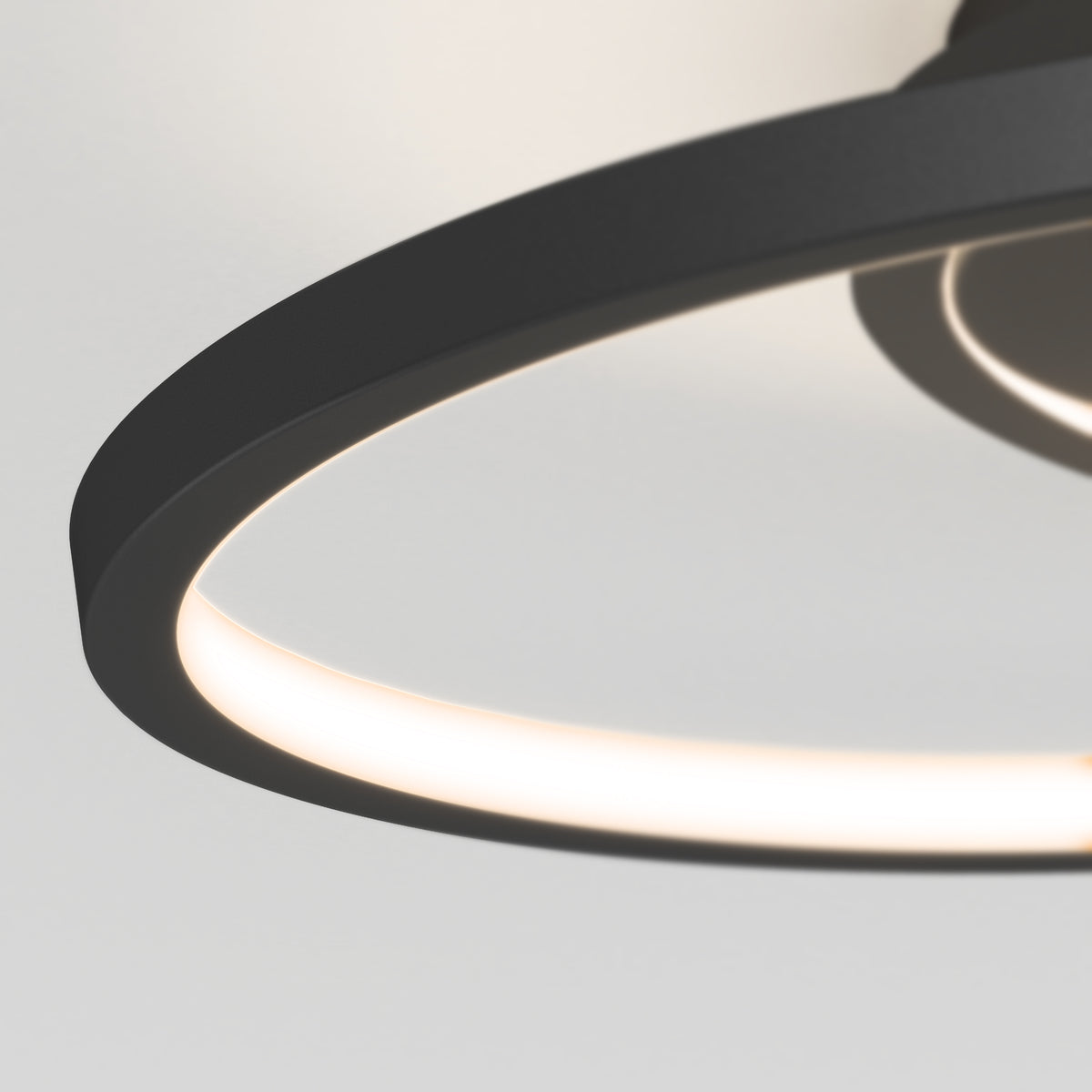 Salto 14 in. (36 cm) Modern LED Flush Mount Ceiling Light