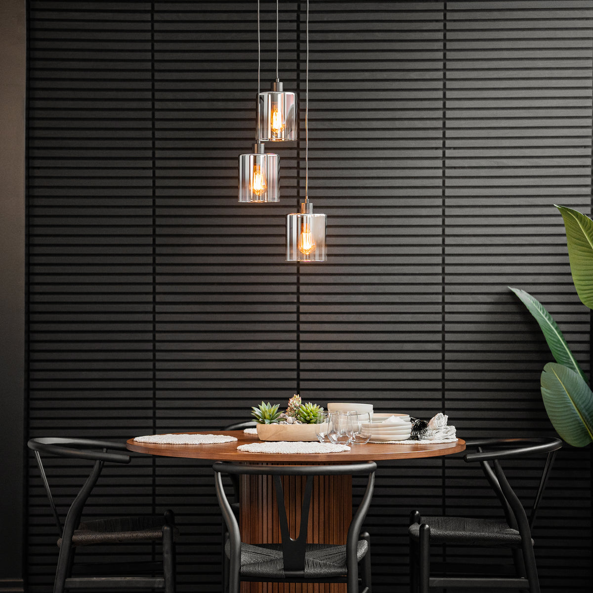 Haze modern 3-light pendant light glass